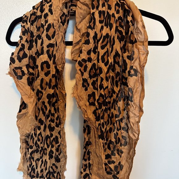 Coach Leopard Scarf - Picture 2 of 2